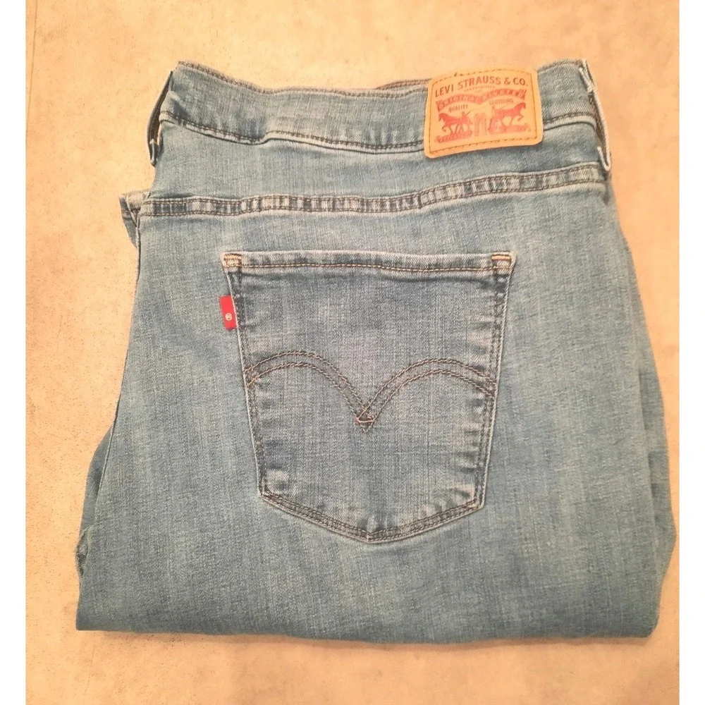 Levis Jeans Women Classic Bootcut Size 24W Pre-owned - Picture 1 of 10